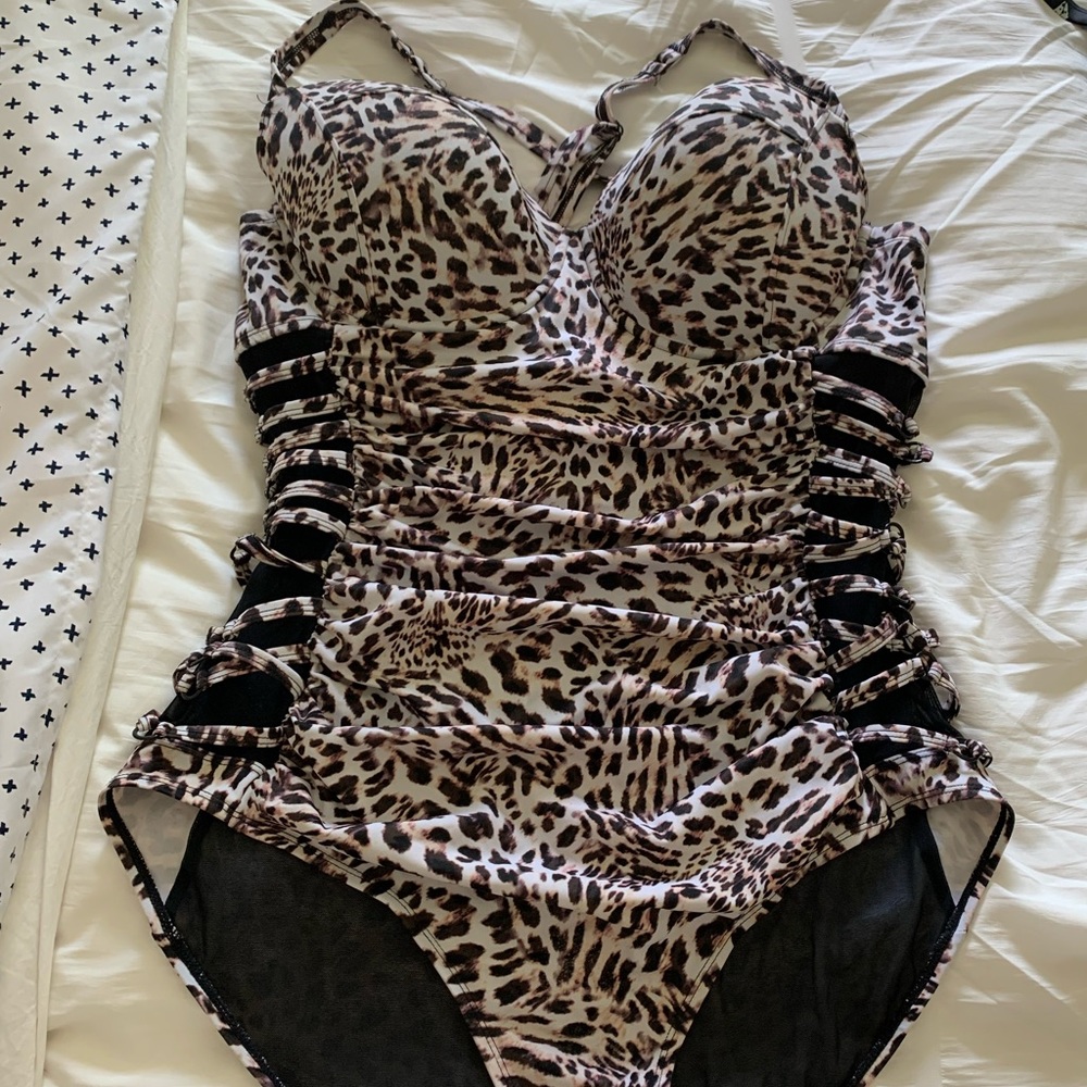 Torrid 1 piece swim wear